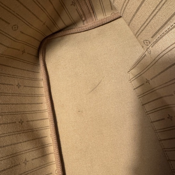 Authentic Louis Vuitton Neverfull GM - Picture 12 of 17